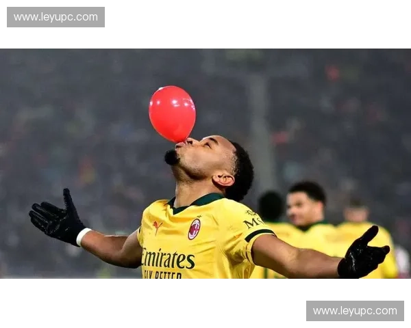 奇克乱战破门，恩昆库点射，米兰半场2-0领先博洛尼亚