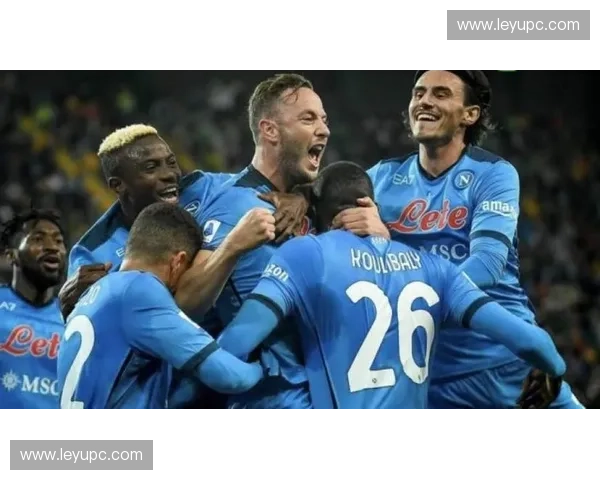 那不勒斯3-2逆转热那亚，霍伊伦双响彰显进攻韧性